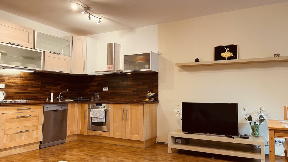 Na predaj výnimočný mezonetový 3 izbový byt na Tomášikovej ul., Bratislava - Nové Mesto