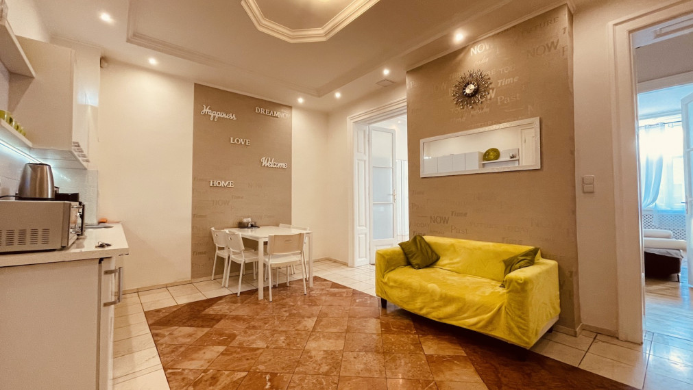 Na predaj veľkometrážny 2 izbový byt na Obchodnej ulici, Bratislava  - Staré Mesto