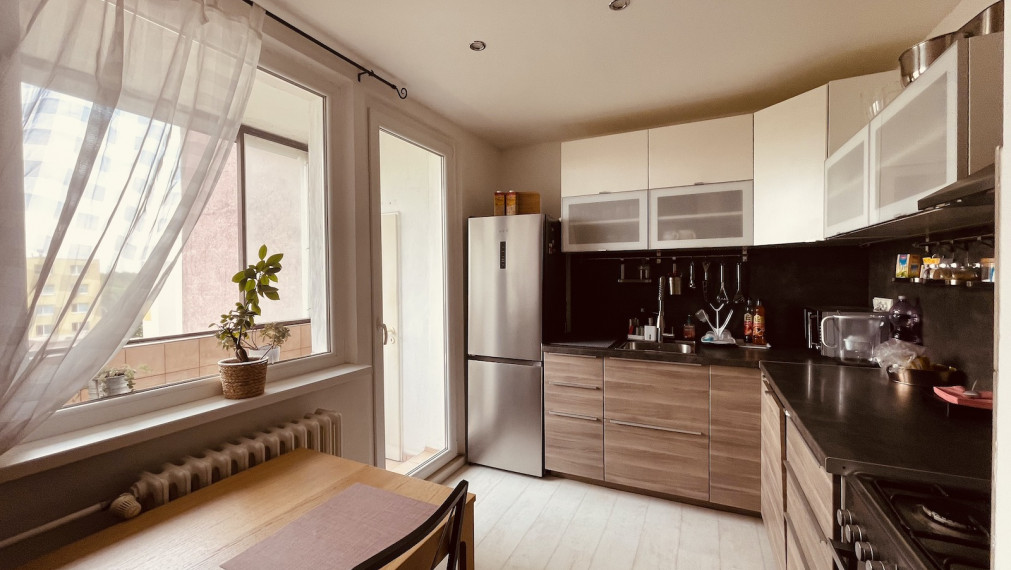 Na predaj 3 izbový byt na Medveďovej ul., Bratislava - Petržalka