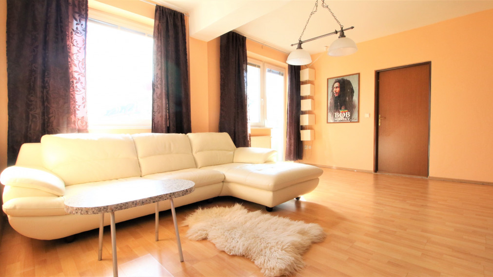 Na prenájom 2-izbový byt vo výbornej lokalite na Šustekovej ulici, Bratislava - Petržalka