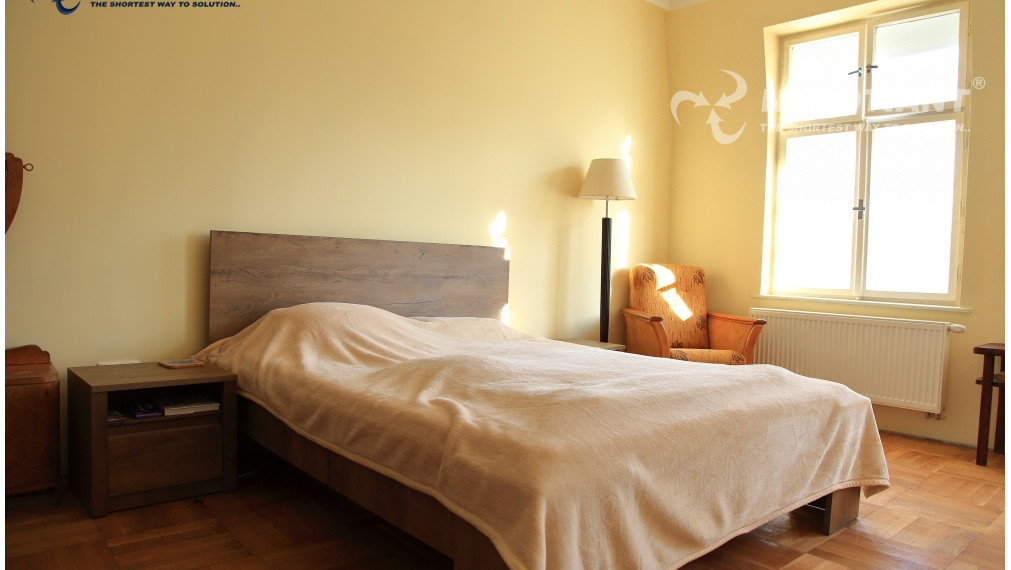 Na predaj 2 izbový byt v úplnom centre Bratislavy na Klobučníckej ulici |Bratislava - Staré Mesto