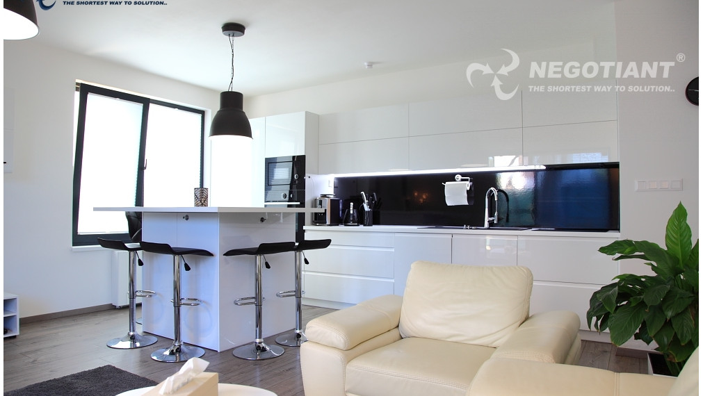 Na predaj nadštandardný 2 izbový byt v novostavbe s terasou a predzáhradkou