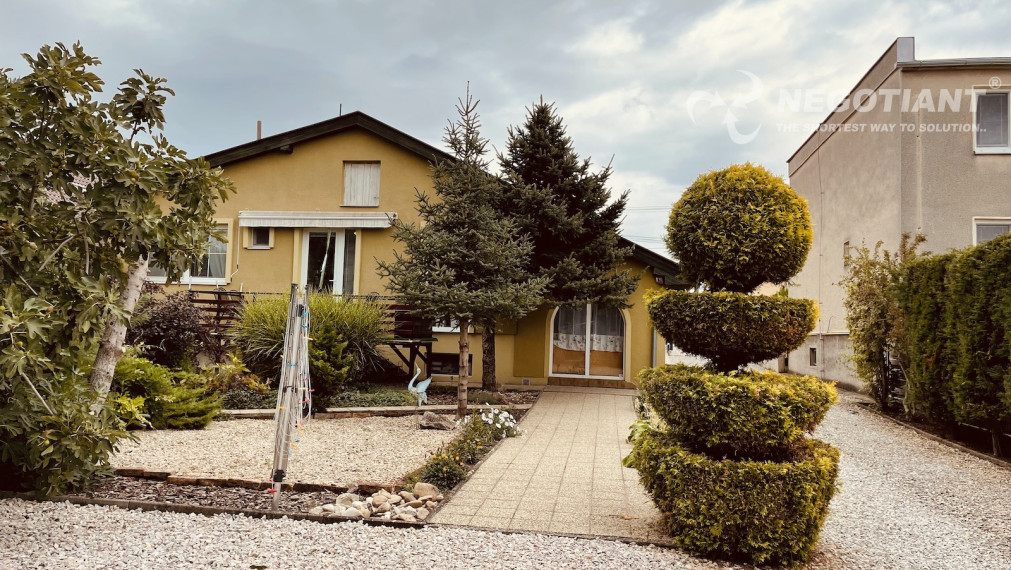 Na predaj rodinný dom Úľany nad Žitavou (pri Podhájskej)