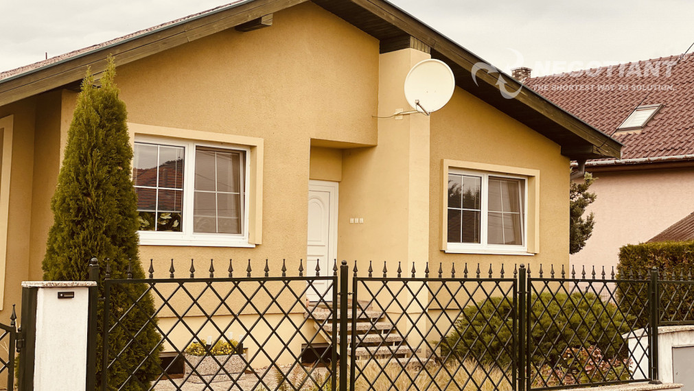 Na predaj rodinný dom Úľany nad Žitavou (pri Podhájskej)