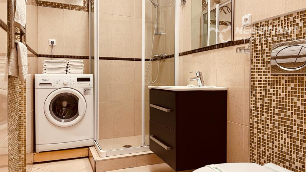 Na predaj veľkometrážny 2 izbový byt na Obchodnej ulici, Bratislava  - Staré Mesto