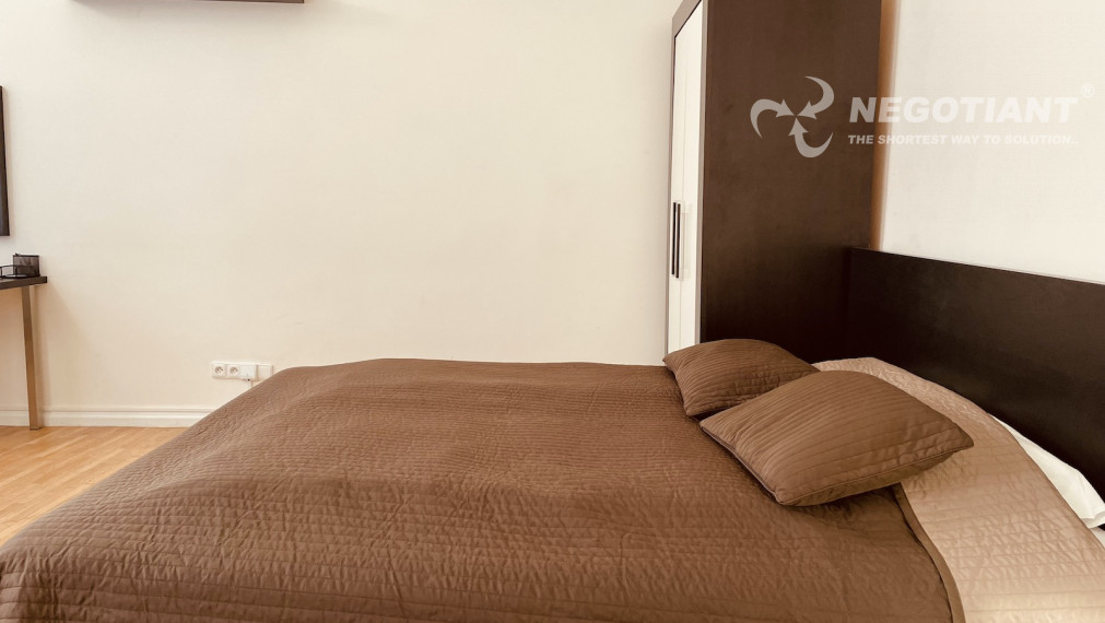 Na predaj veľkometrážny 2 izbový byt na Obchodnej ulici, Bratislava  - Staré Mesto