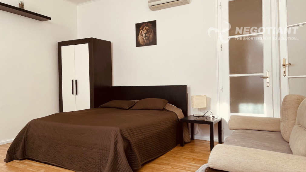 Na predaj veľkometrážny 2 izbový byt na Obchodnej ulici, Bratislava  - Staré Mesto