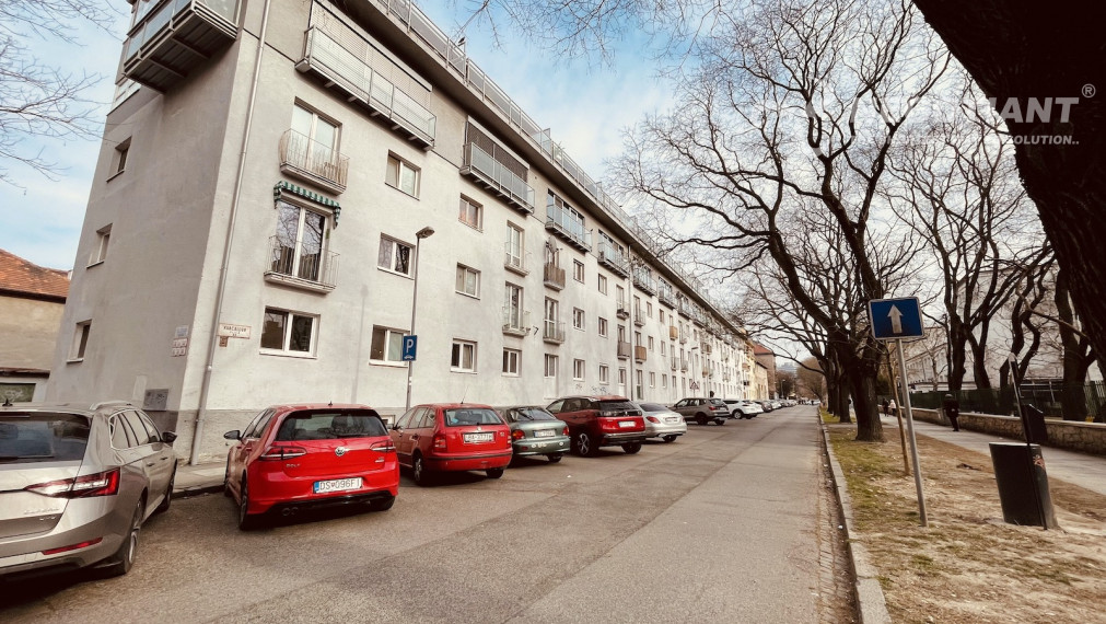 Na predaj 2 izbový byt na Kulíškovej ulici, Bratislava - Nivy