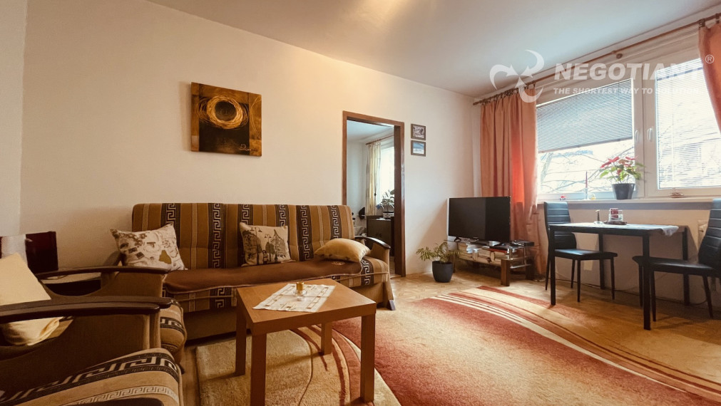 Na predaj 2 izbový byt na Vážskej ulici, Bratislava - Vrakuňa