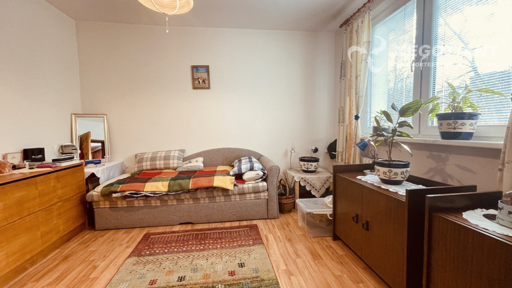 Na predaj 2 izbový byt na Vážskej ulici, Bratislava - Vrakuňa