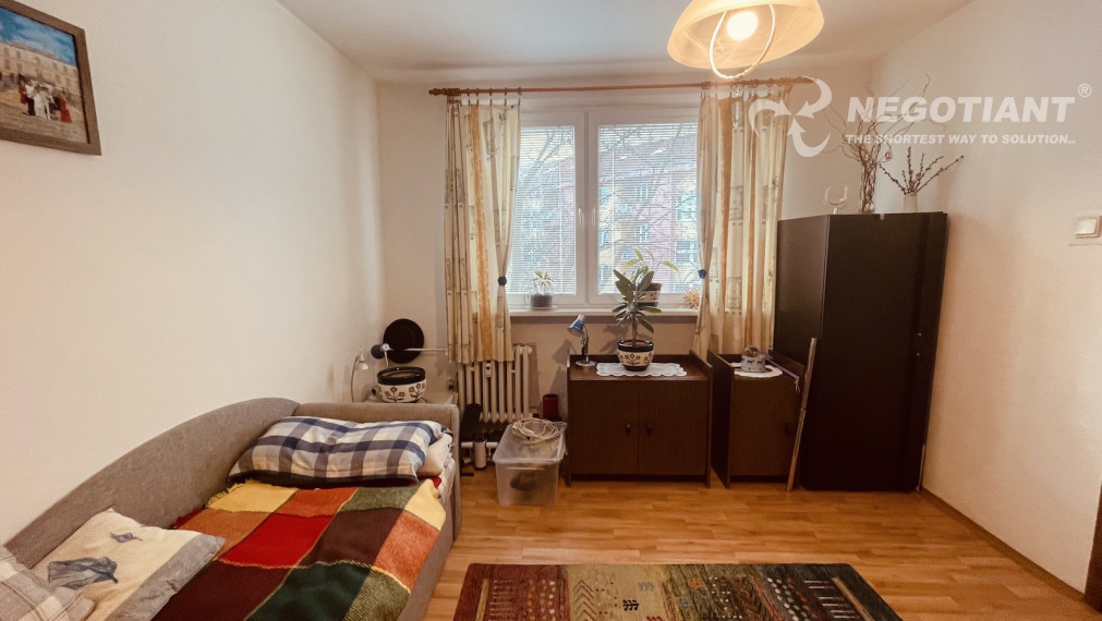 Na predaj 2 izbový byt na Vážskej ulici, Bratislava - Vrakuňa