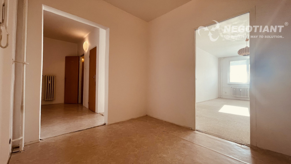 Na predaj veľkometrážny 2 izbový byt na Rezedovej ulici, Bratislava - Ružinov