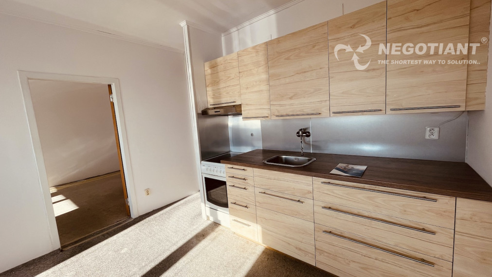 Na predaj veľkometrážny 2 izbový byt na Rezedovej ulici, Bratislava - Ružinov