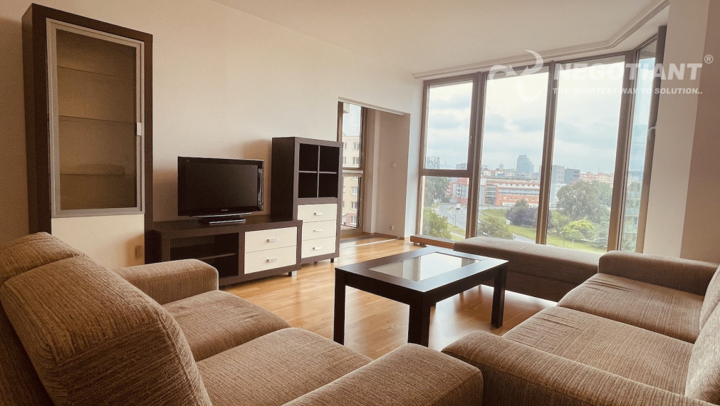 Na predaj priestranný 2 izbový byt s loggiou v bytovej časti Brana komplexu Vienna Gate.