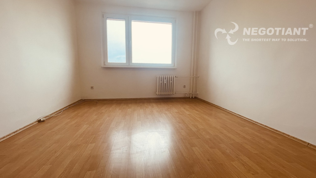 Na predaj 4-izbový byt na Nejedlého ulici, Bratislava – Dúbravka.