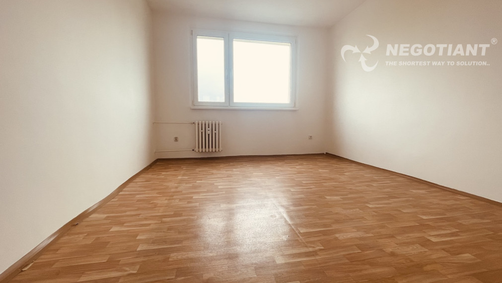 Na predaj 4-izbový byt na Nejedlého ulici, Bratislava – Dúbravka.