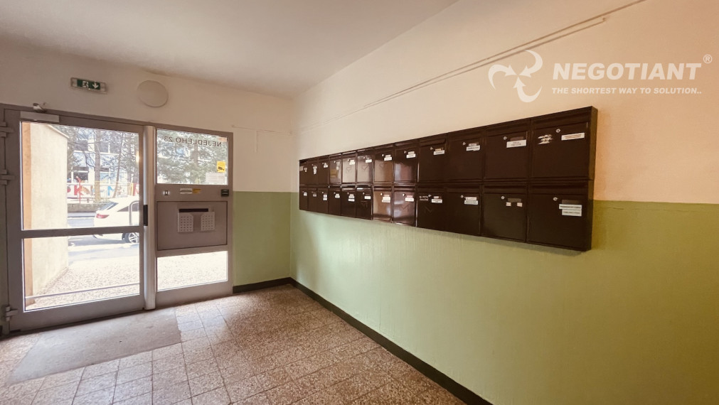 Na predaj 4-izbový byt na Nejedlého ulici, Bratislava – Dúbravka.