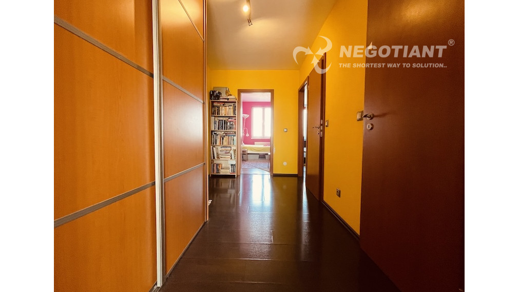 Na predaj 4 - izbový na Nám. Hraničiarov, Bratislava - Petržalka