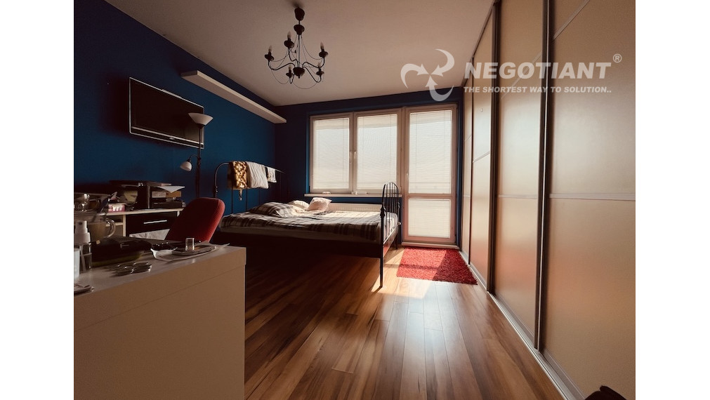 Na predaj 4 - izbový na Nám. Hraničiarov, Bratislava - Petržalka