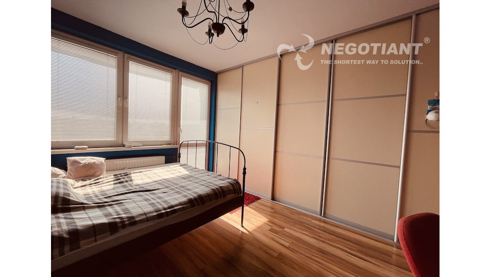 Na predaj 4 - izbový na Nám. Hraničiarov, Bratislava - Petržalka