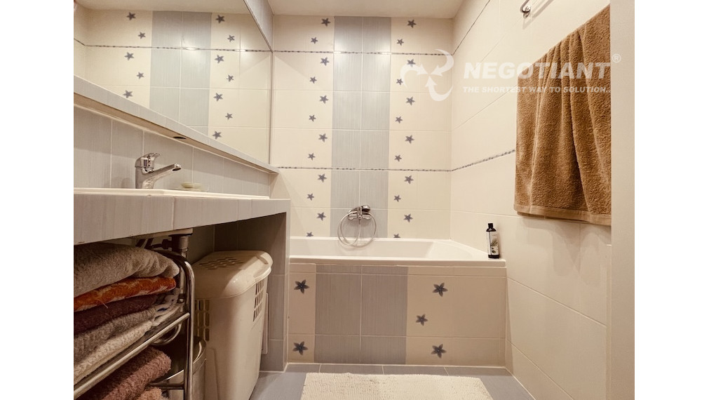 Na predaj 4 - izbový na Nám. Hraničiarov, Bratislava - Petržalka