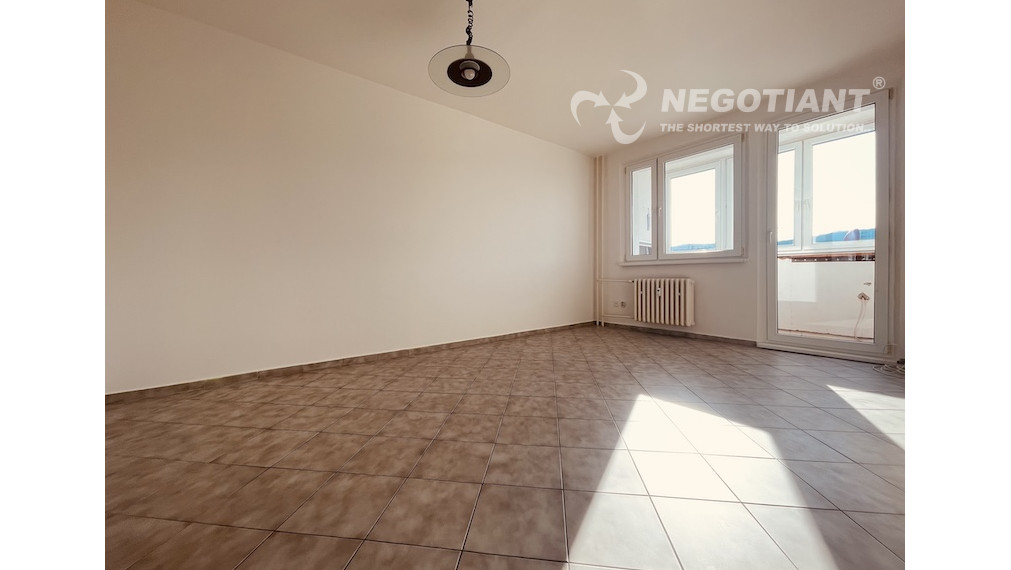 Na predaj 4-izbový byt na Nejedlého ulici, Bratislava – Dúbravka.