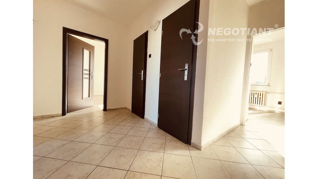 Na predaj 4-izbový byt na Nejedlého ulici, Bratislava – Dúbravka.