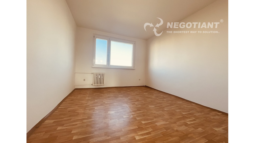 Na predaj 4-izbový byt na Nejedlého ulici, Bratislava – Dúbravka.