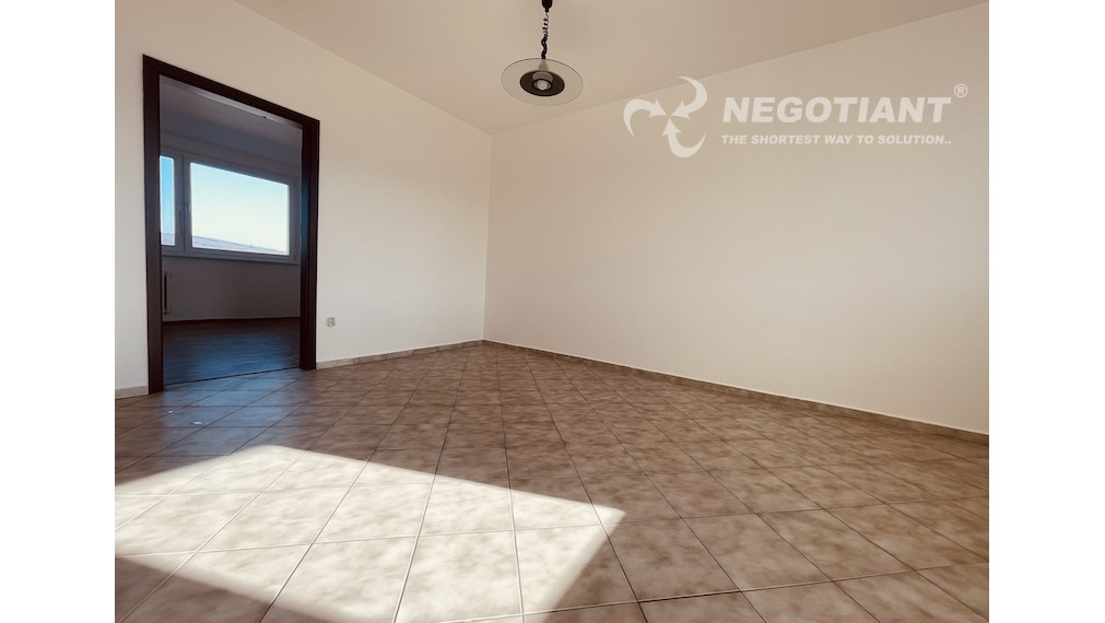 Na predaj 4-izbový byt na Nejedlého ulici, Bratislava – Dúbravka.