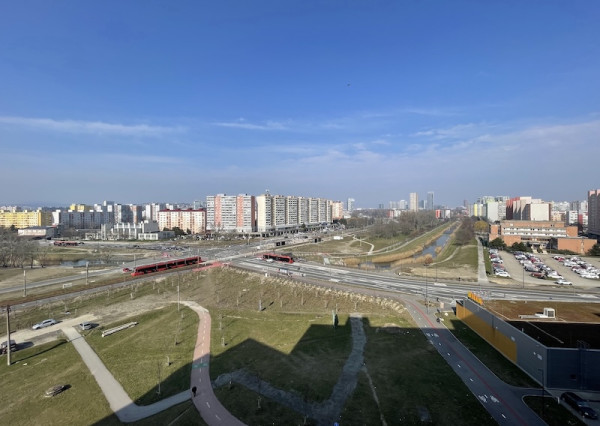 Na predaj 4 - izbový na Nám. Hraničiarov, Bratislava - Petržalka